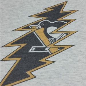 Grateful Dead bolt Pittsburgh Penguins shirt